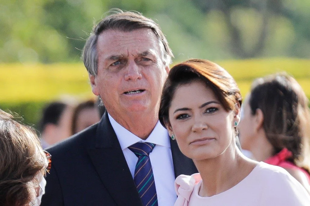 Imagem de Moraes limita presença familiar e autoriza apenas Michelle a acompanhar Bolsonaro em cirurgia