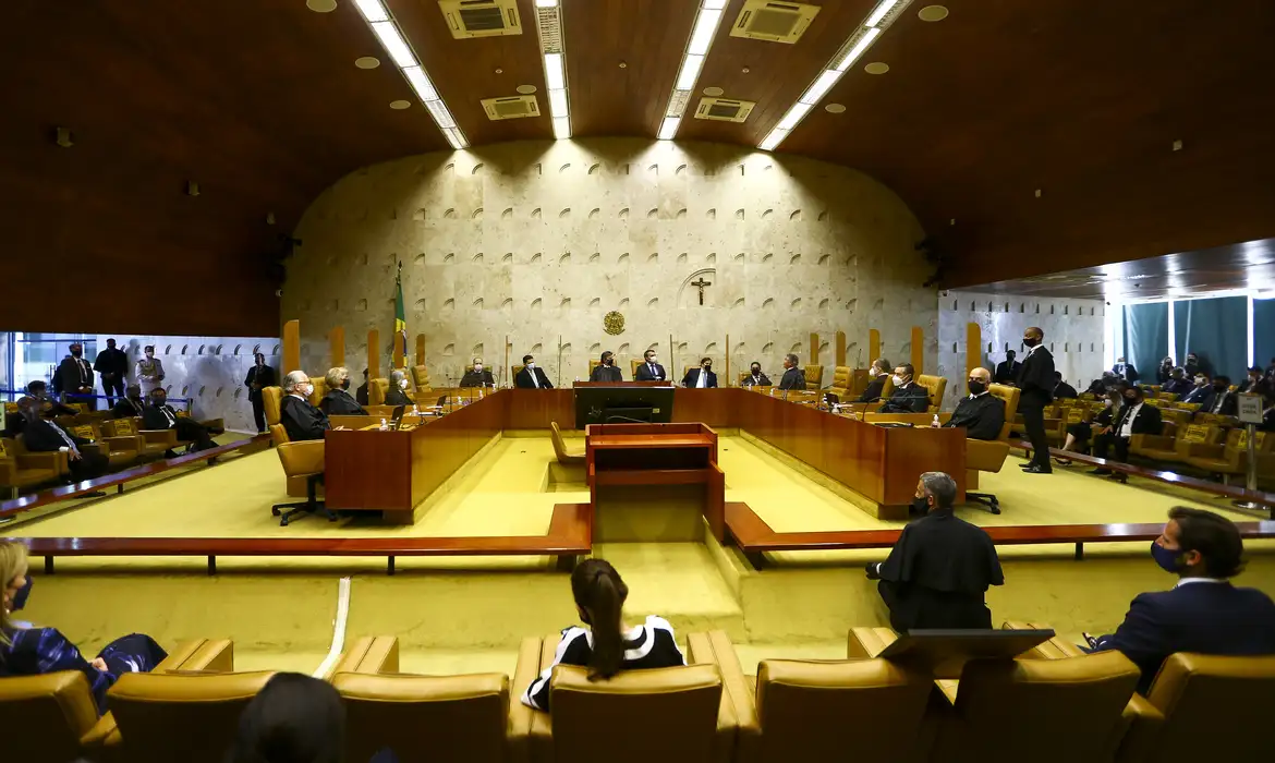 Imagem de Maioria dos ministros do STF recebeu acima do teto constitucional, aponta levantamento