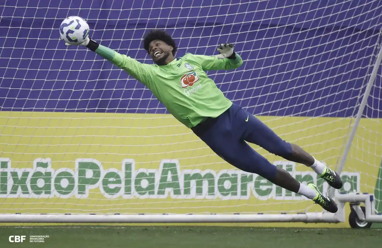 Hugo Souza (Corinthians) - goleiro 