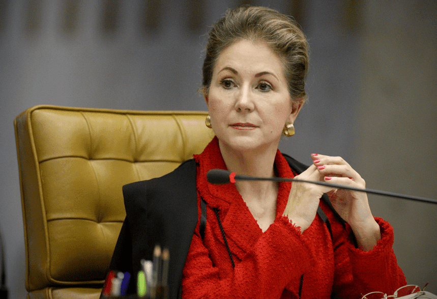 Imagem de Após 14 anos fora do STF, Ellen Gracie tem passaporte diplomático renovado pelo Itamaraty