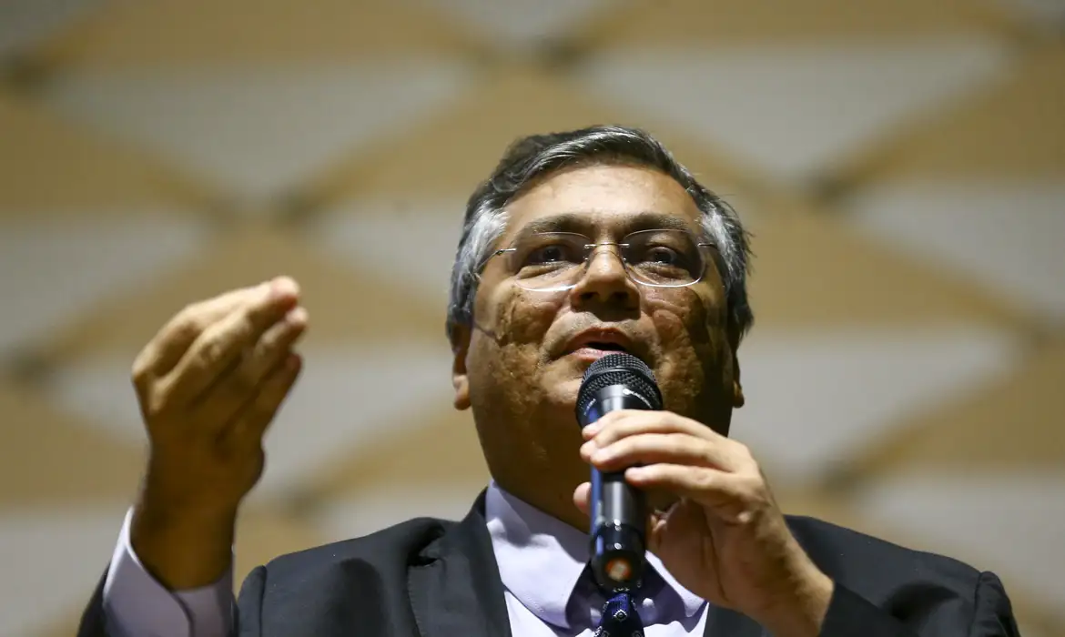 Imagem de PGR recorre ao STF contra decisão de Flávio Dino que limita punição a magistrados