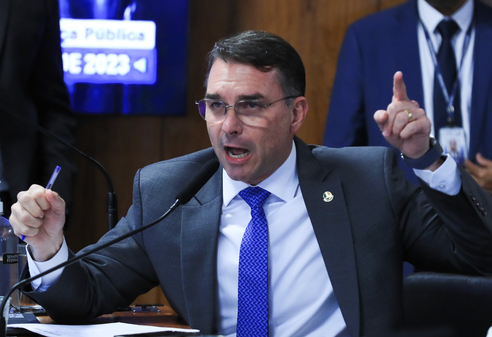 Imagem de “Não está com saúde”: Flávio Bolsonaro explica por que ex-presidente não foi ao julgamento no Supremo