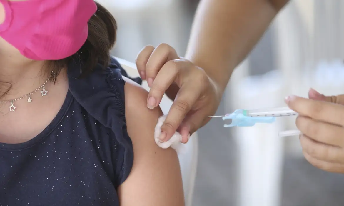 Imagem de Ministério da Saúde suspende vacinação contra dengue do Butantan