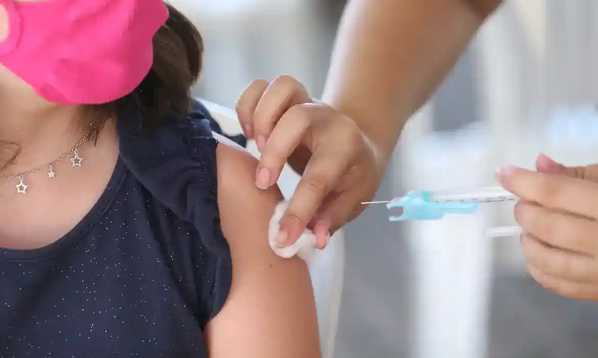 Imagem de Ministério da Saúde suspende vacinação contra dengue do Butantan