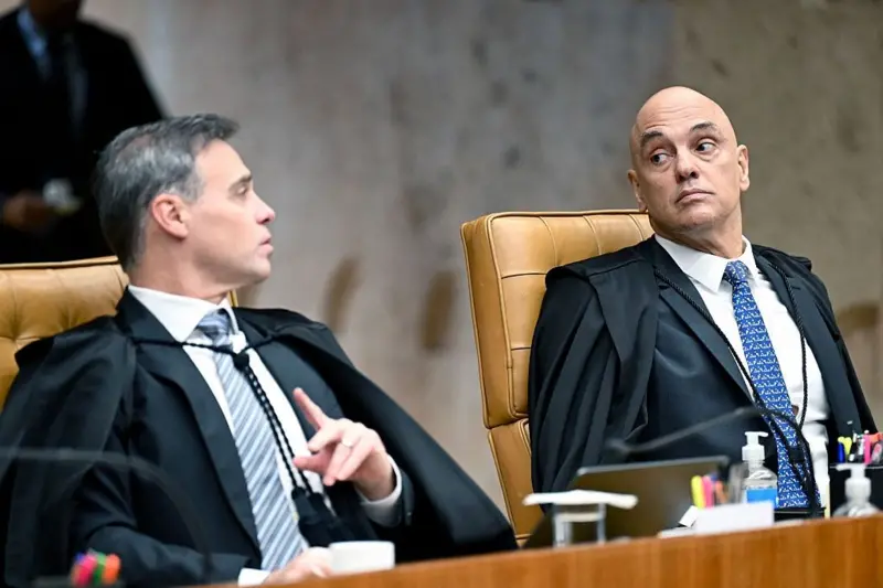 Imagem de Moraes acusa Mendonça de irregularidades na condução de investigações