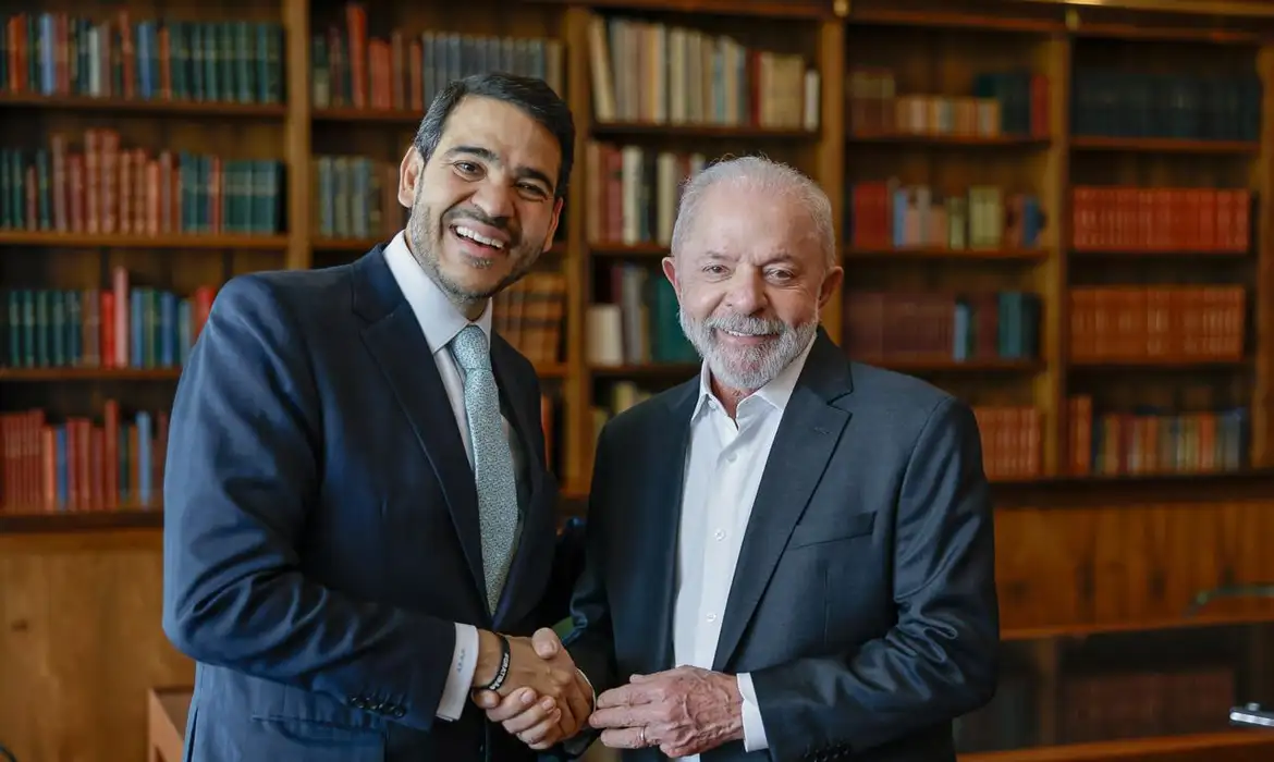 Imagem de Lula adia nova ofensiva para indicar Messias ao STF e prioriza PEC da escala 6x1