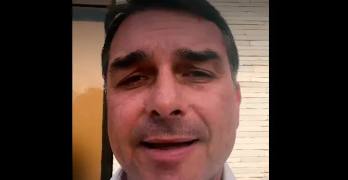 Imagem de “O povo quer segurança de verdade”, diz Flávio ao criticar pacote de Lula contra o crime organizado