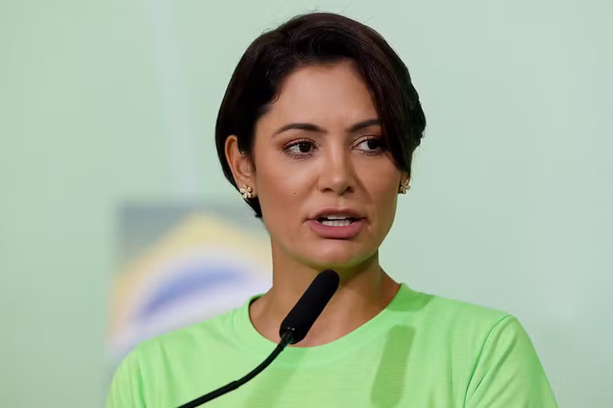 Imagem de “Pago a diária com meu dinheiro”, diz Michelle Bolsonaro sobre cozinheira contratada pelo PL