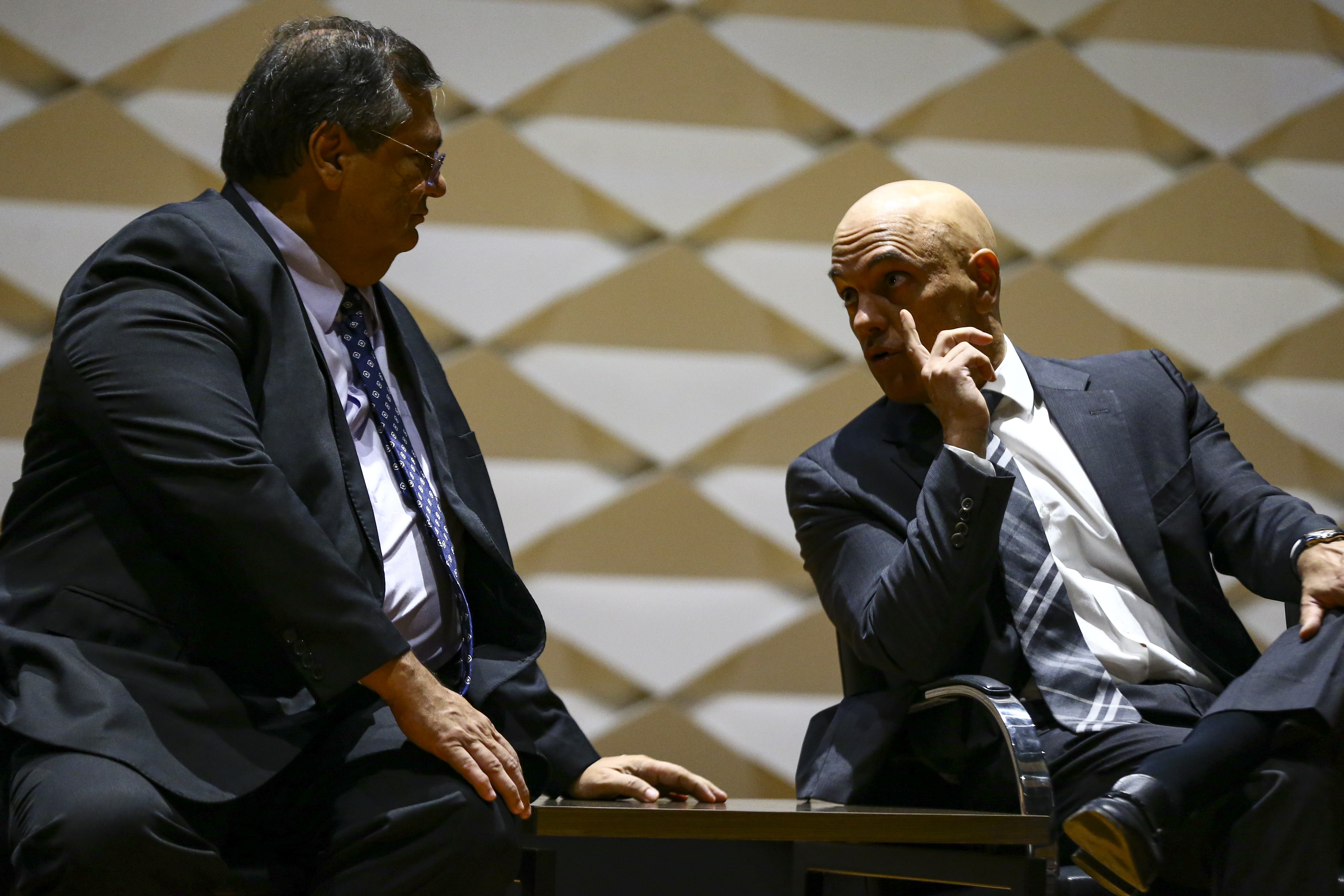 Imagem de Moraes brinca com Dino sobre Botafogo na Seleção: “Última vez foi em 62”