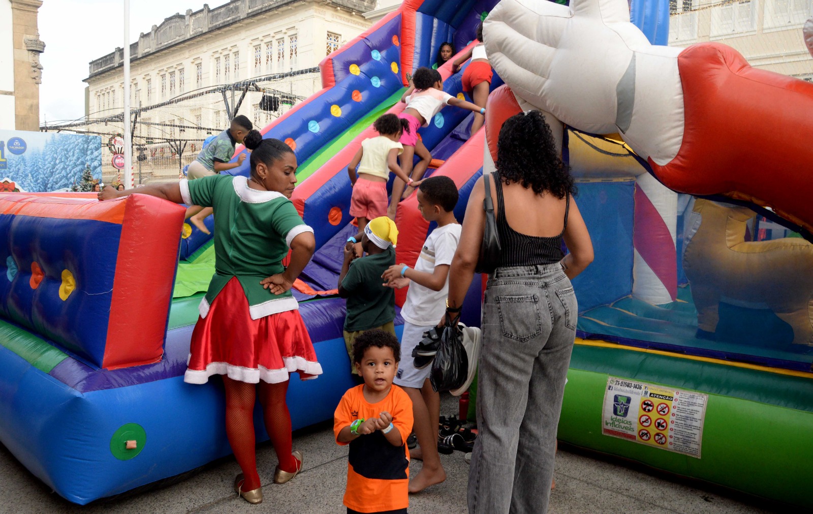 Imagem de Prefeitura realiza baile de Natal especial para filhos de vendedores ambulantes em Salvador