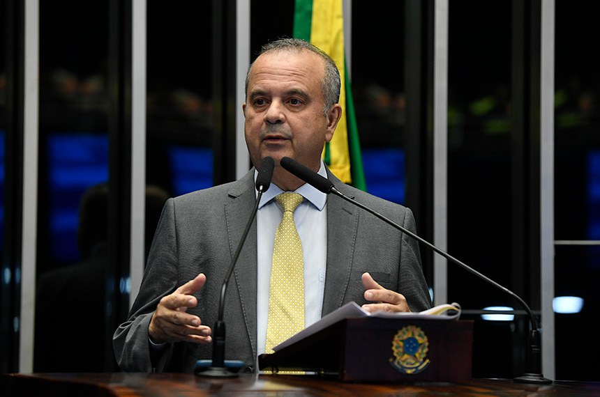 Imagem de Novo busca conter crise entre Zema e Flávio Bolsonaro e aciona Rogério Marinho