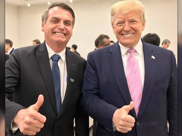 Imagem de Trump defende Bolsonaro e qualifica processo como “caça às bruxas”