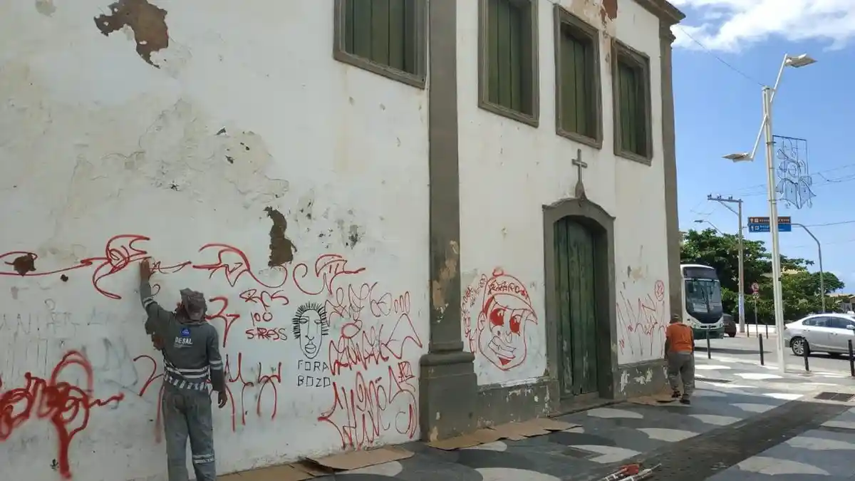 Imagem de Vandalismo gera prejuízo de R$ 3,6 milhões aos cofres da Prefeitura de Salvador