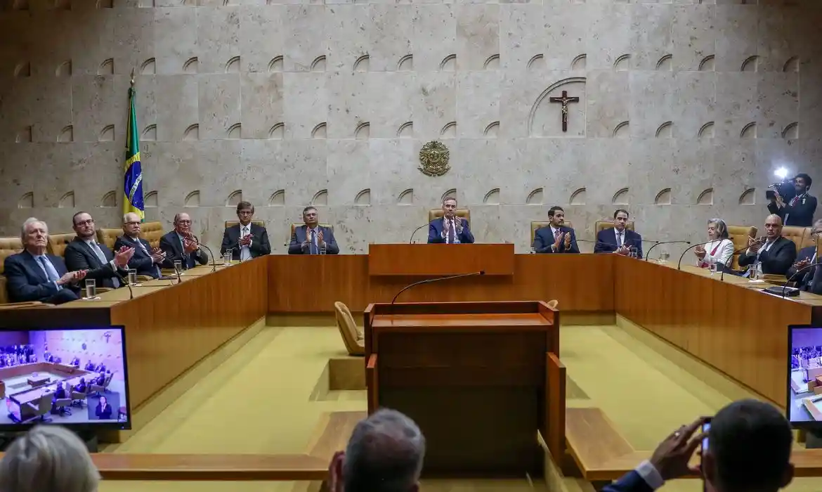 Imagem de Congresso aprova criação de 200 cargos no STF e envia projeto para Lula