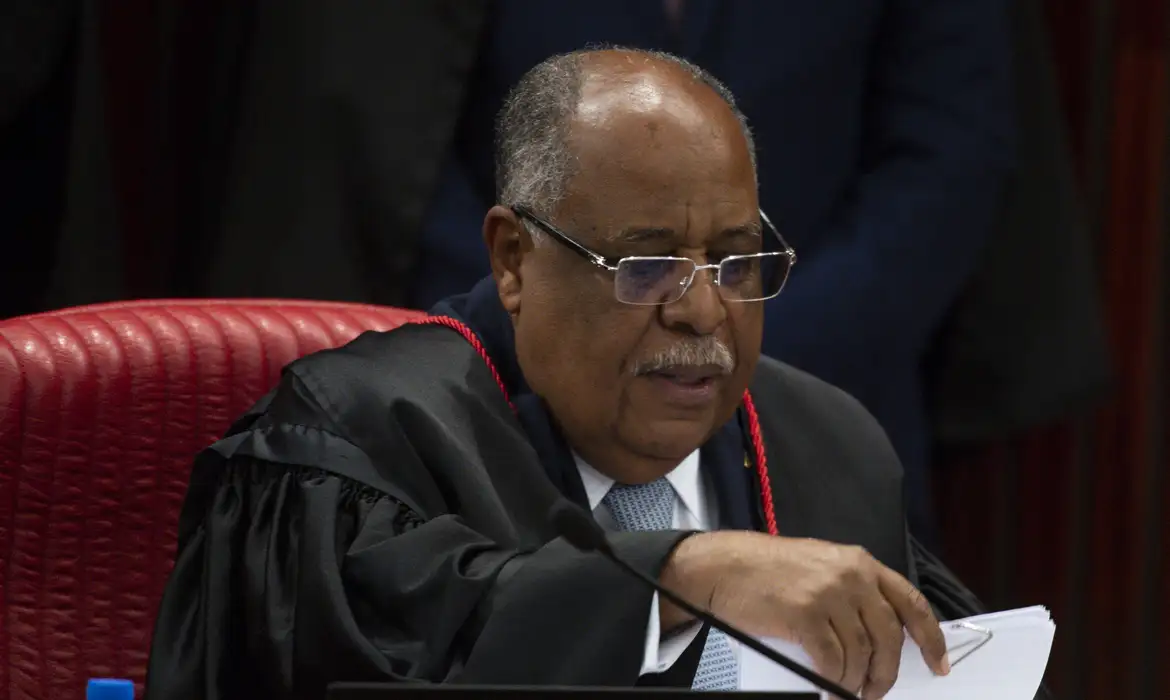 Imagem de Ministro do STJ se declara impedido em processos ligados ao Banco Master