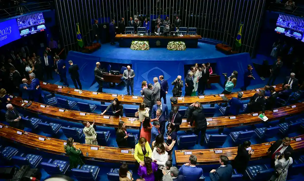 Imagem de Senado gasta R$ 2,5 milhões com passagens em classe executiva para viagens internacionais