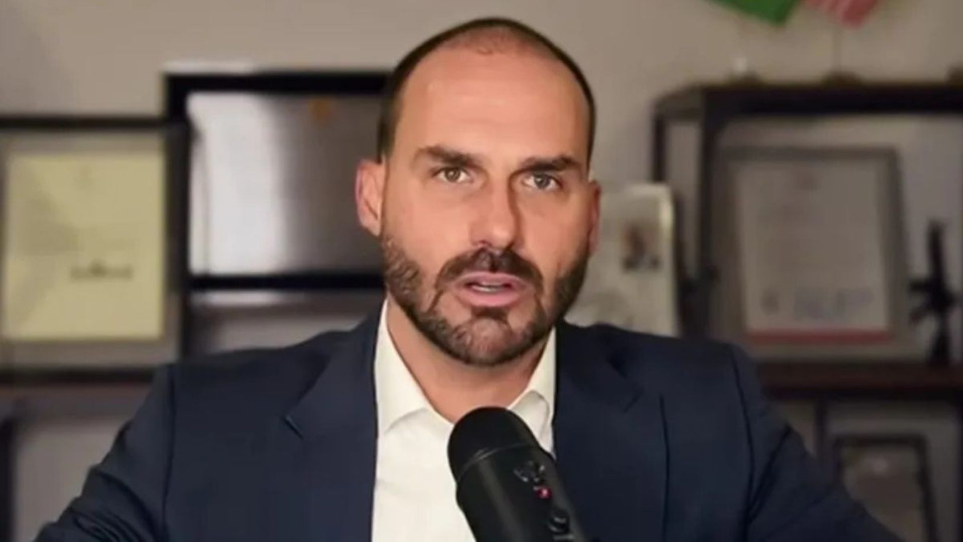 Imagem de STF julga Eduardo Bolsonaro em ação por suposta coação no curso da Justiça
