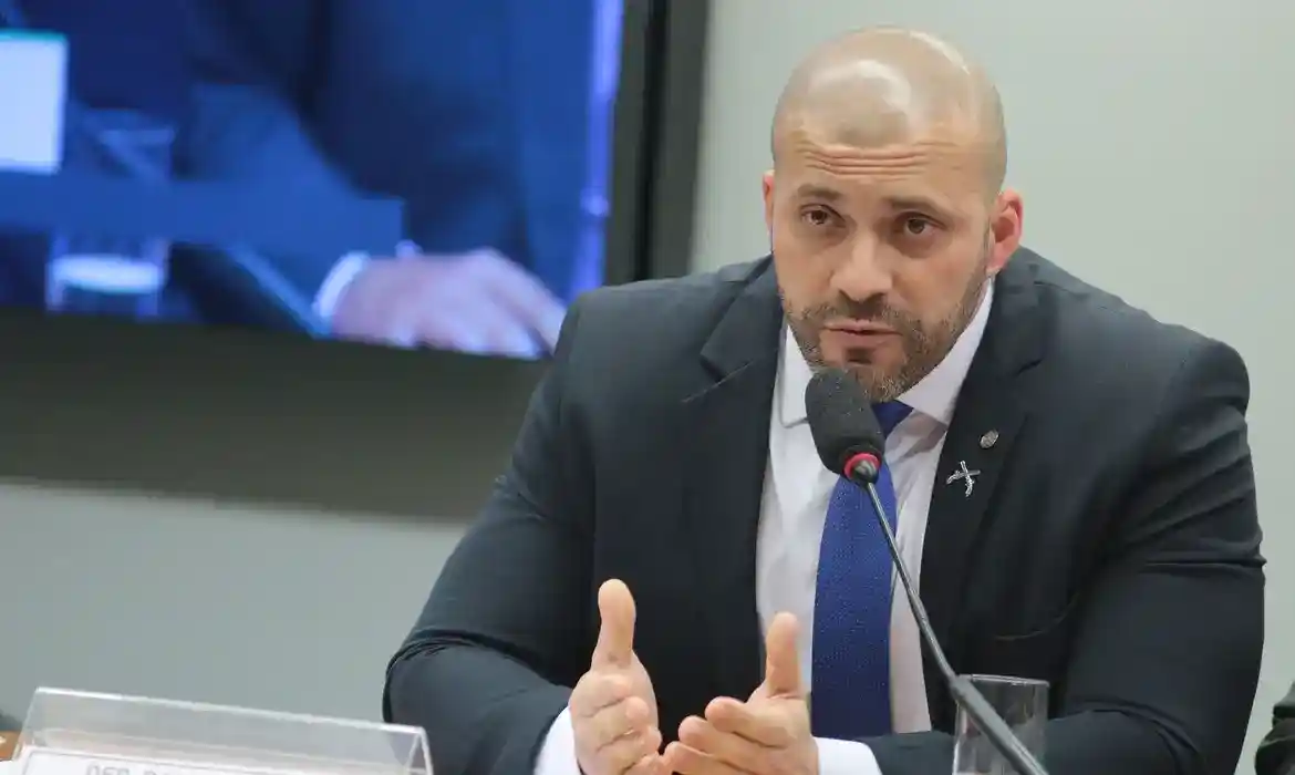 Imagem de Moraes autoriza Daniel Silveira a comparecer ao próprio casamento sob monitoramento