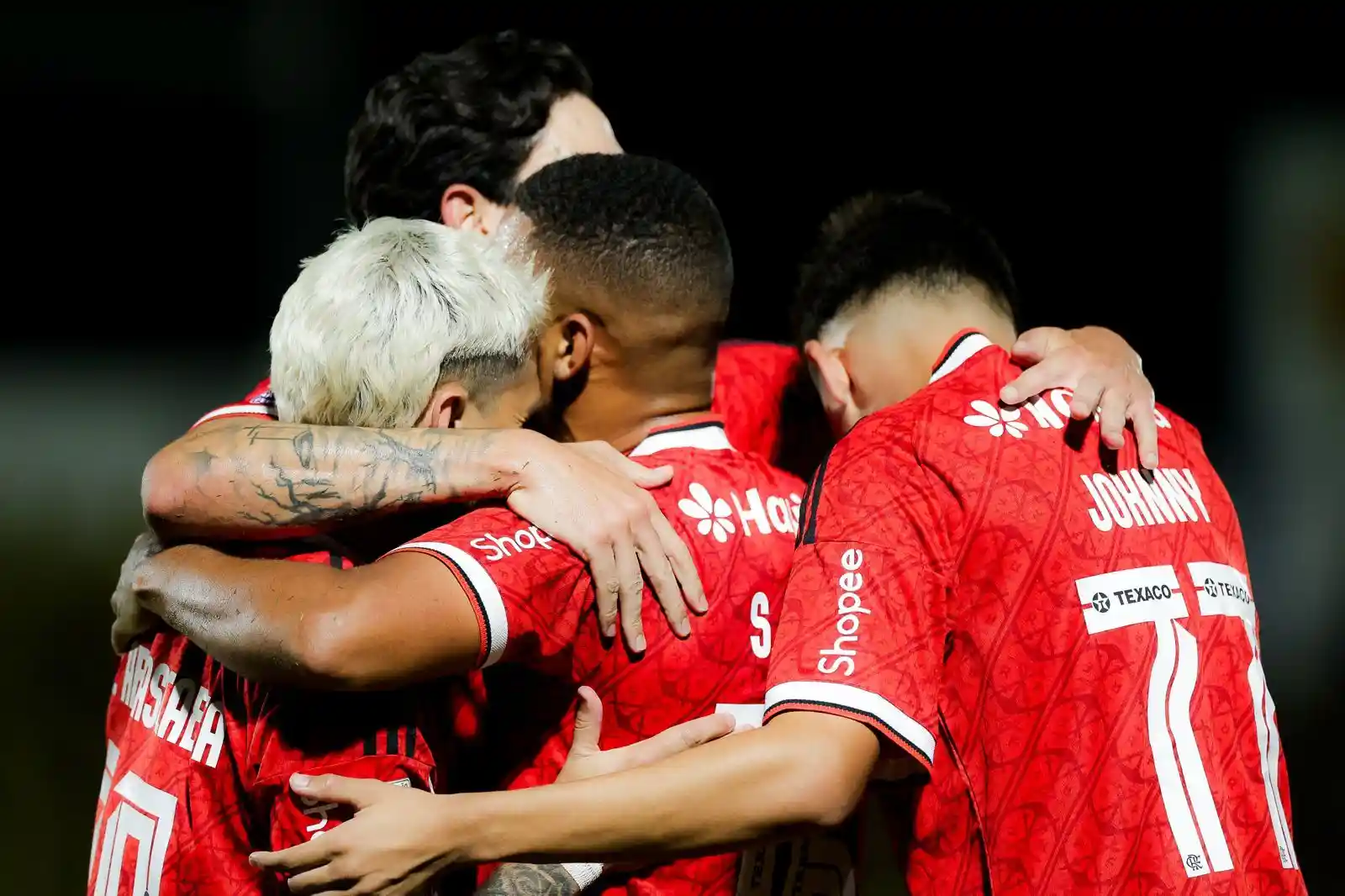 Imagem de Flamengo goleia Mirassol por 5 a 1 e encosta na liderança do Brasileirão