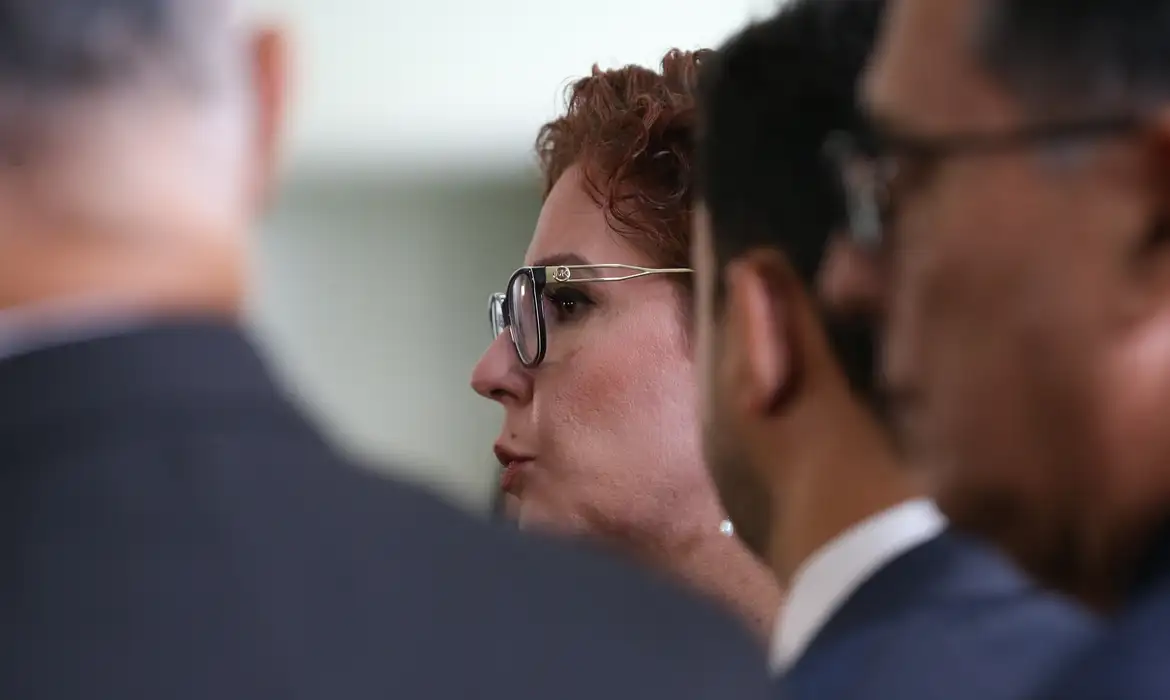 Imagem de Ministério Público da Itália apoia extradição de Carla Zambelli ao Brasil