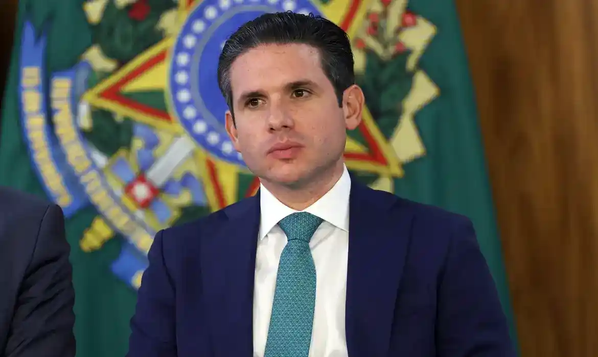 Imagem de Vaga no TCU entra no radar da sucessão de Hugo Motta na Câmara