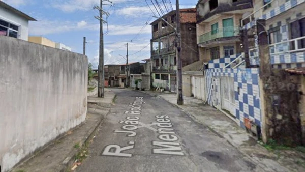 Imagem de Homem é morto a tiros e esposa fica ferida em ataque no Lobato, em Salvador