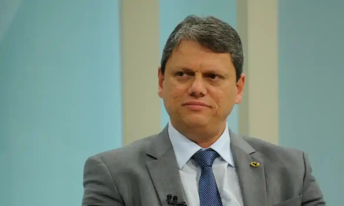 Imagem de Moraes aciona PGR contra Tarcísio por articular projeto de anistia