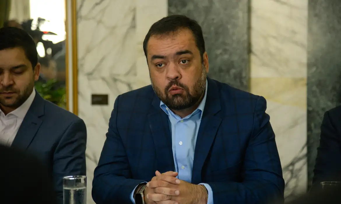 Imagem de Governo Lula vê operação no Rio como movimento eleitoral de Cláudio Castro