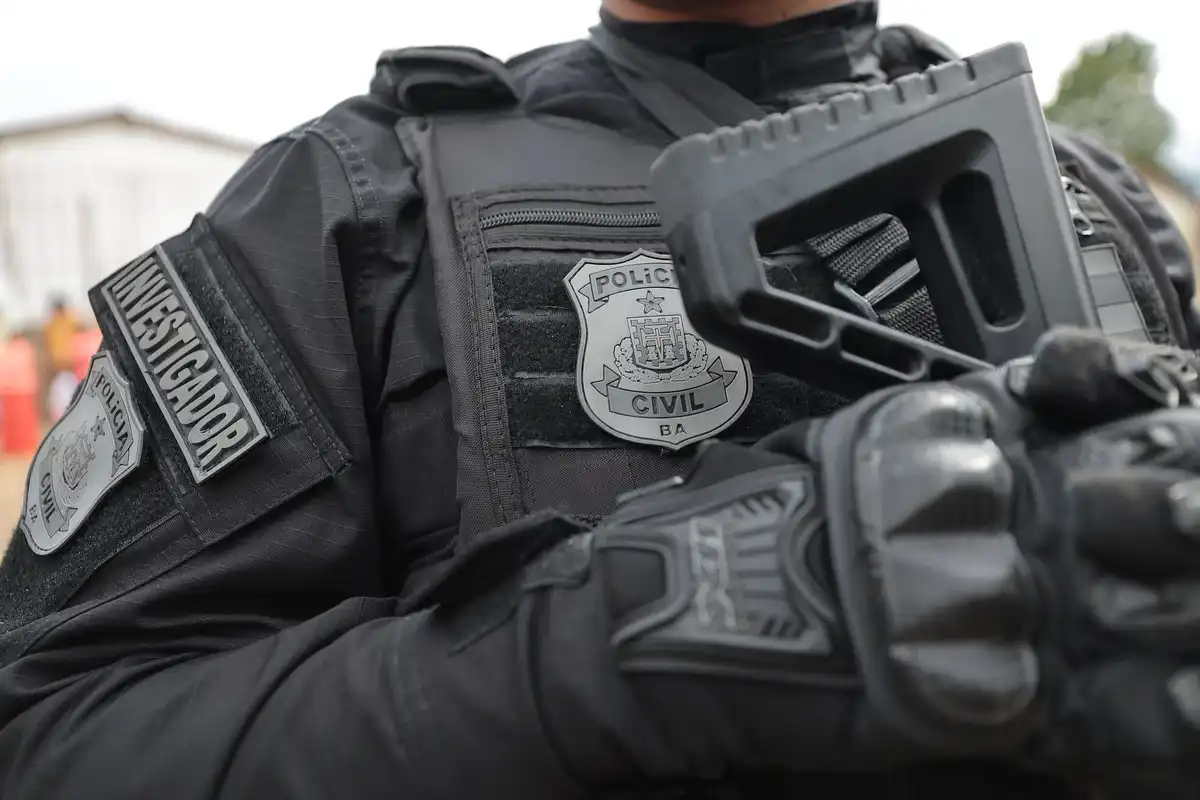 Imagem de Mulher é atacada com ácido pelo companheiro na Bahia; suspeito é preso em flagrante