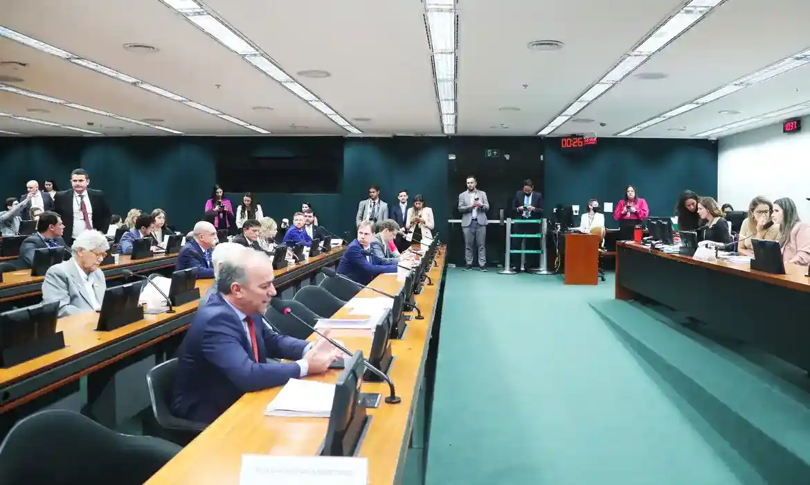 Imagem de CCJ da Câmara pode votar redução da maioridade penal para 16 anos