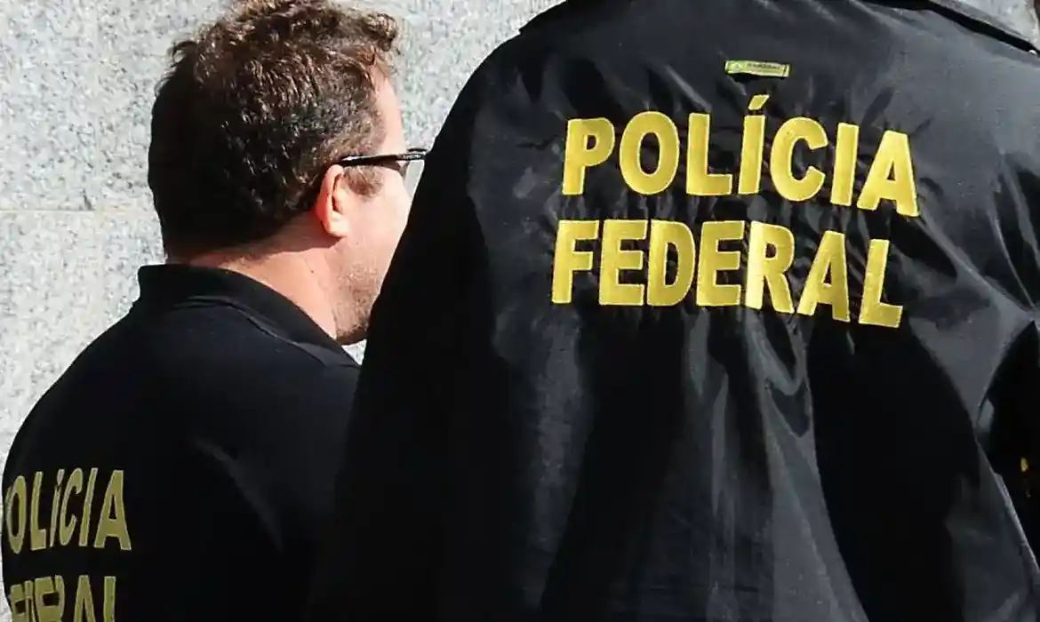 Imagem de PF alerta para possível suspensão da emissão de passaportes por falta de verba