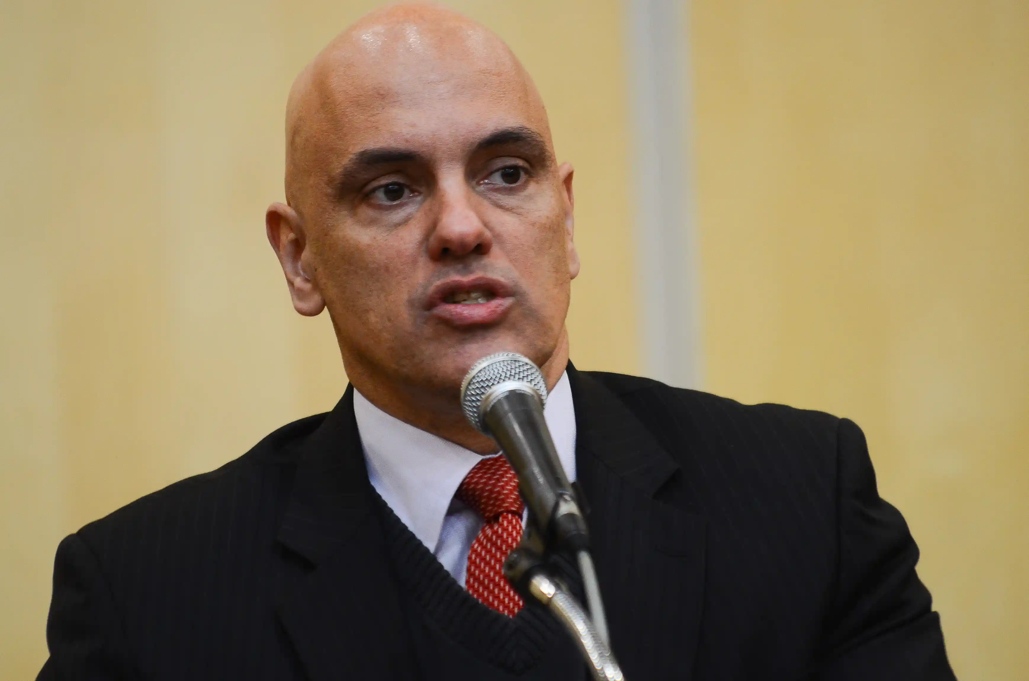 Imagem de Moraes arquiva processo que reuniu prisões do 8 de Janeiro