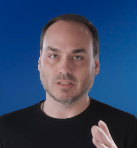 Imagem de "Nem mesmo um abraço pode receber dos filhos", diz Carlos ao lembrar um ano da prisão de Bolsonaro