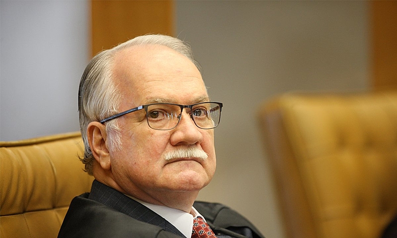 Imagem de Fachin consulta ministros do STF antes de divulgar nota sobre crise envolvendo Moraes