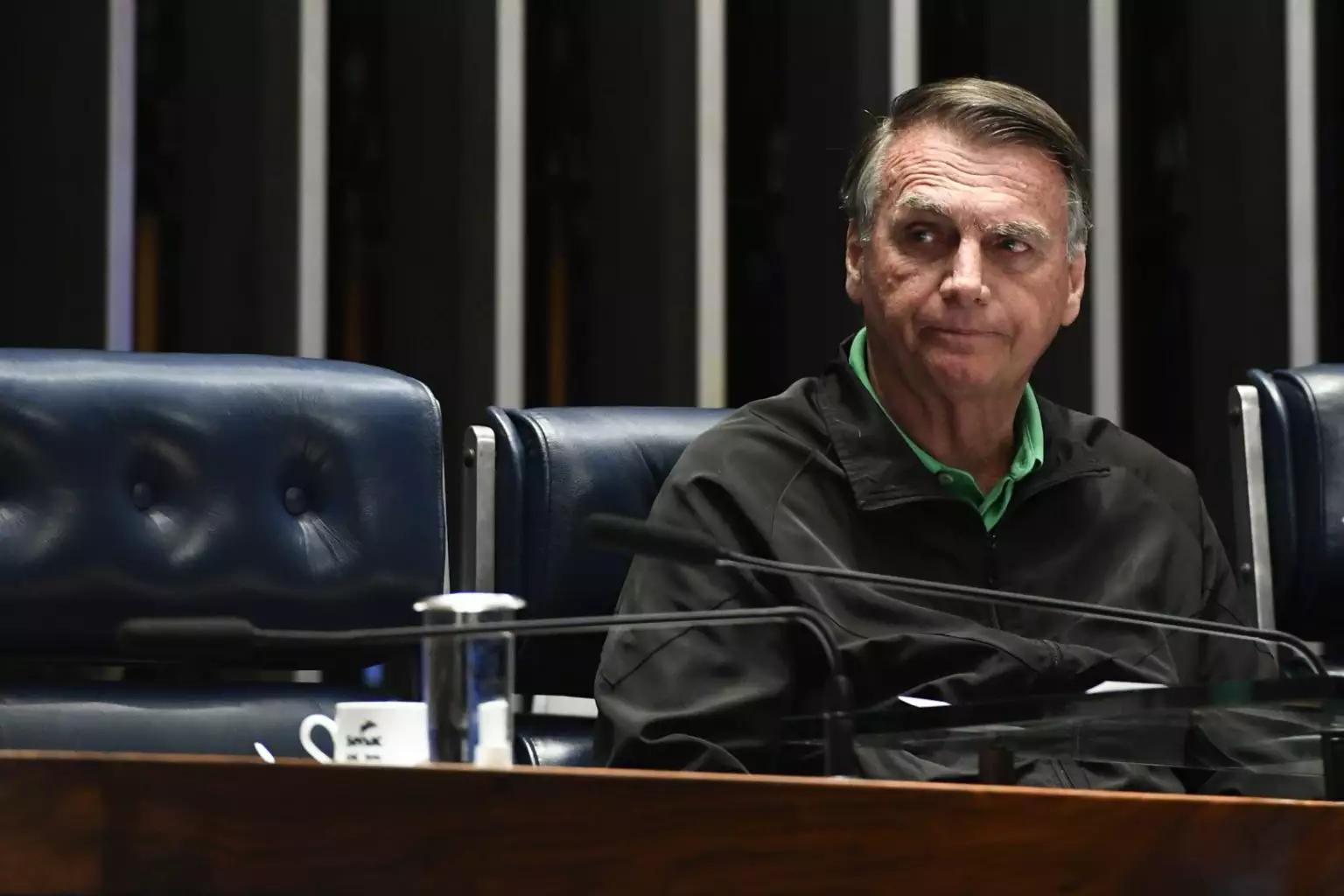 Imagem de Em discurso emocionado no Senado, Bolsonaro pede orações e diz que “falta pouco” para Brasil ser a “terra prometida”