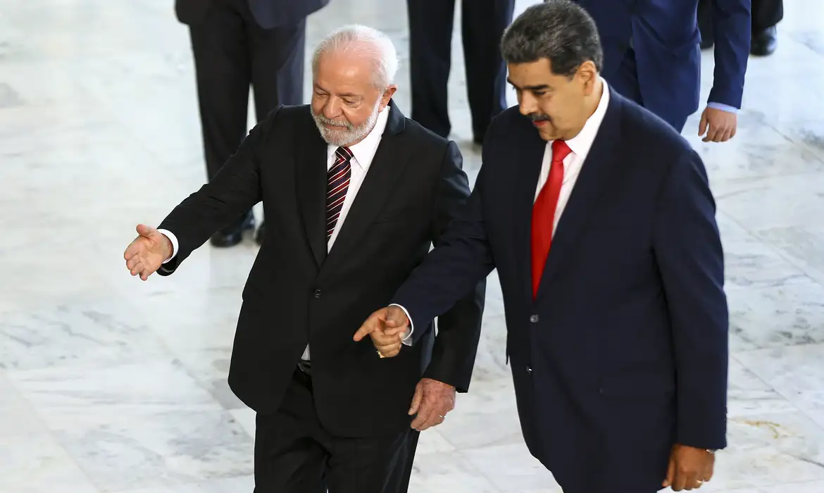 Imagem de Lula classifica prisão de Nicolás Maduro como “lamentável”
