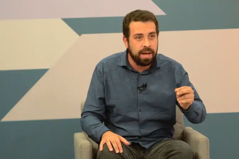 Deputado diz que taxação de Trump tirou uma suposta "máscara" da oposição ao governo Lula