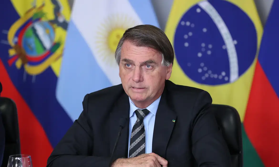 Imagem de STF publica acórdão que condena Bolsonaro a 27 anos de prisão; defesa prepara reação jurídica