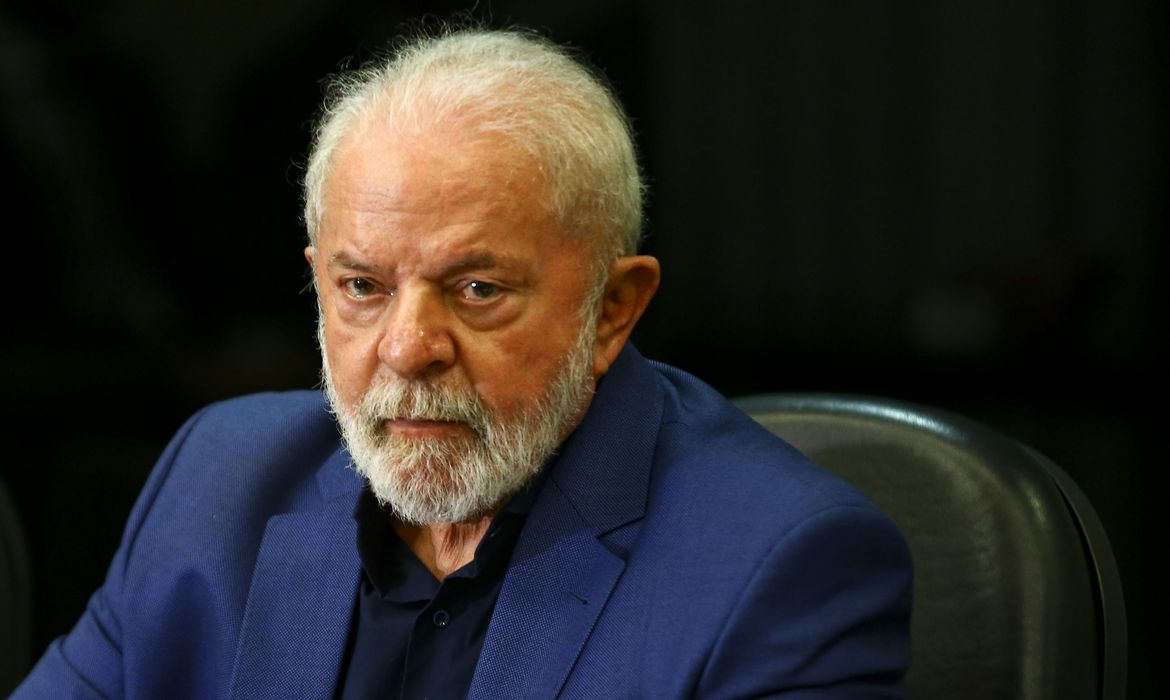 Imagem de Datafolha: 39% avaliam negativamente o governo Lula