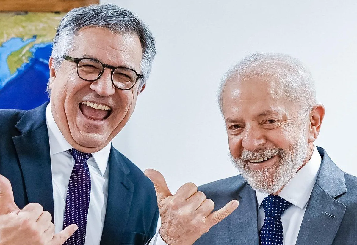 Imagem de Ministro de Lula gasta mais de R$ 70 mil em passagem aérea para a China