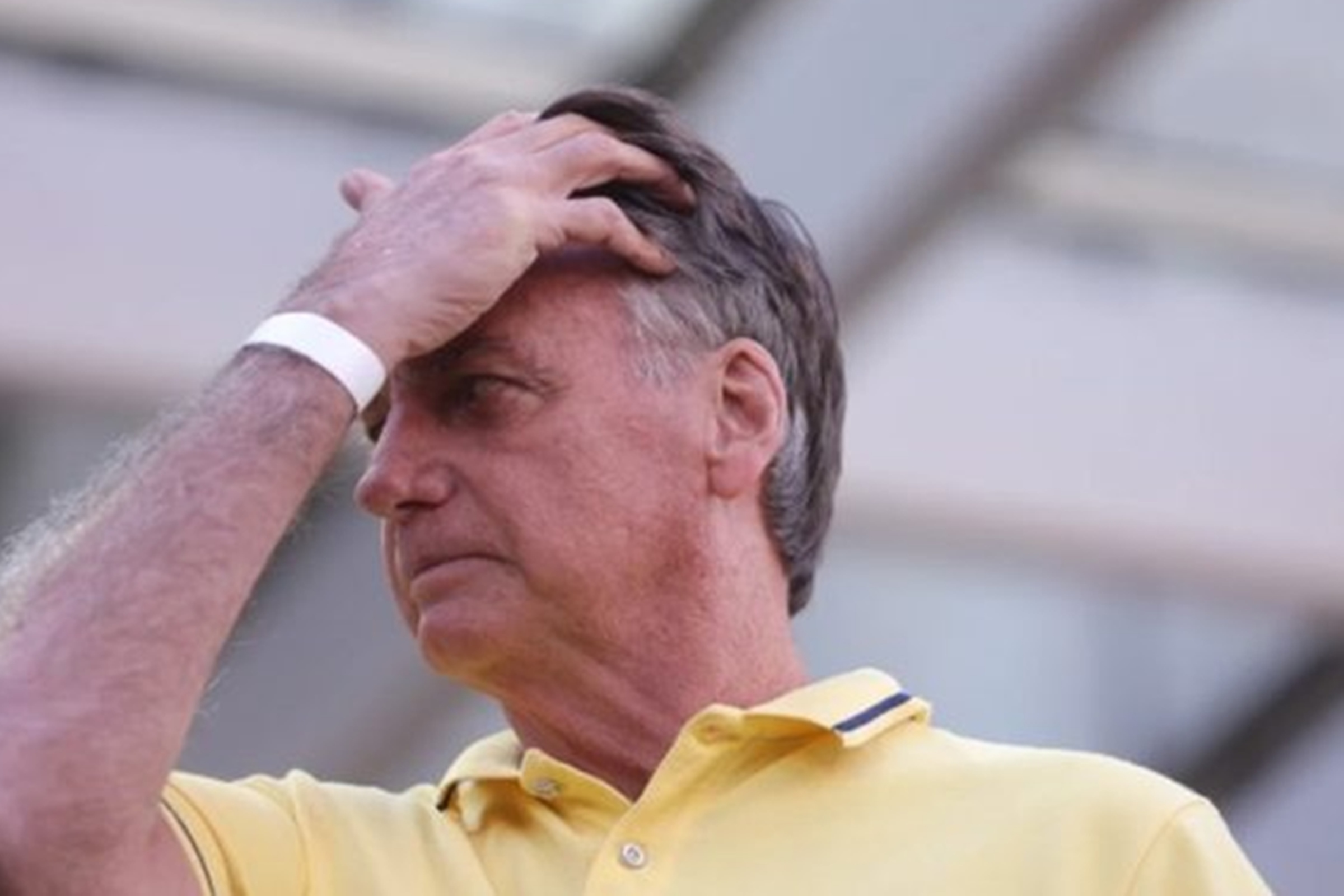 Imagem de PGR rejeita Smart TV para Bolsonaro, mas apoia leitura e assistência religiosa