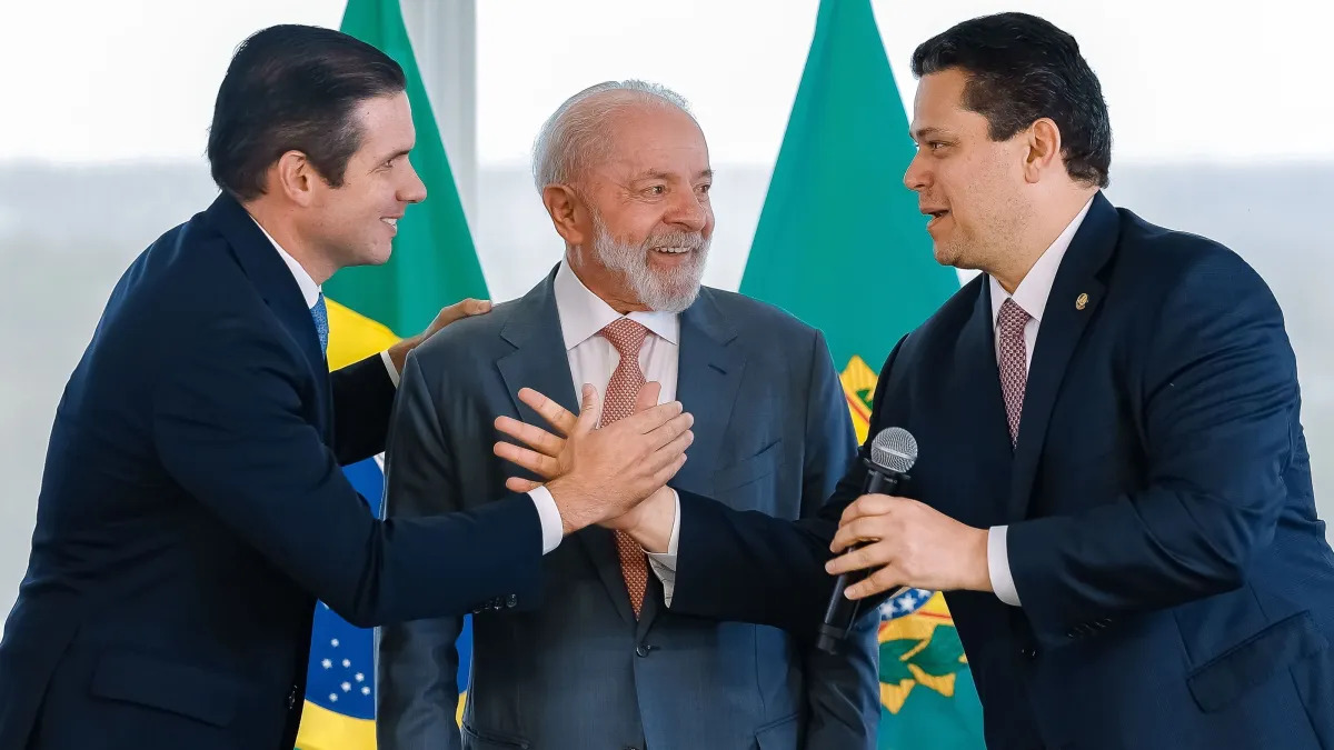 Imagem de Lula reúne Alcolumbre e Motta para tentar destravar pautas antes das eleições