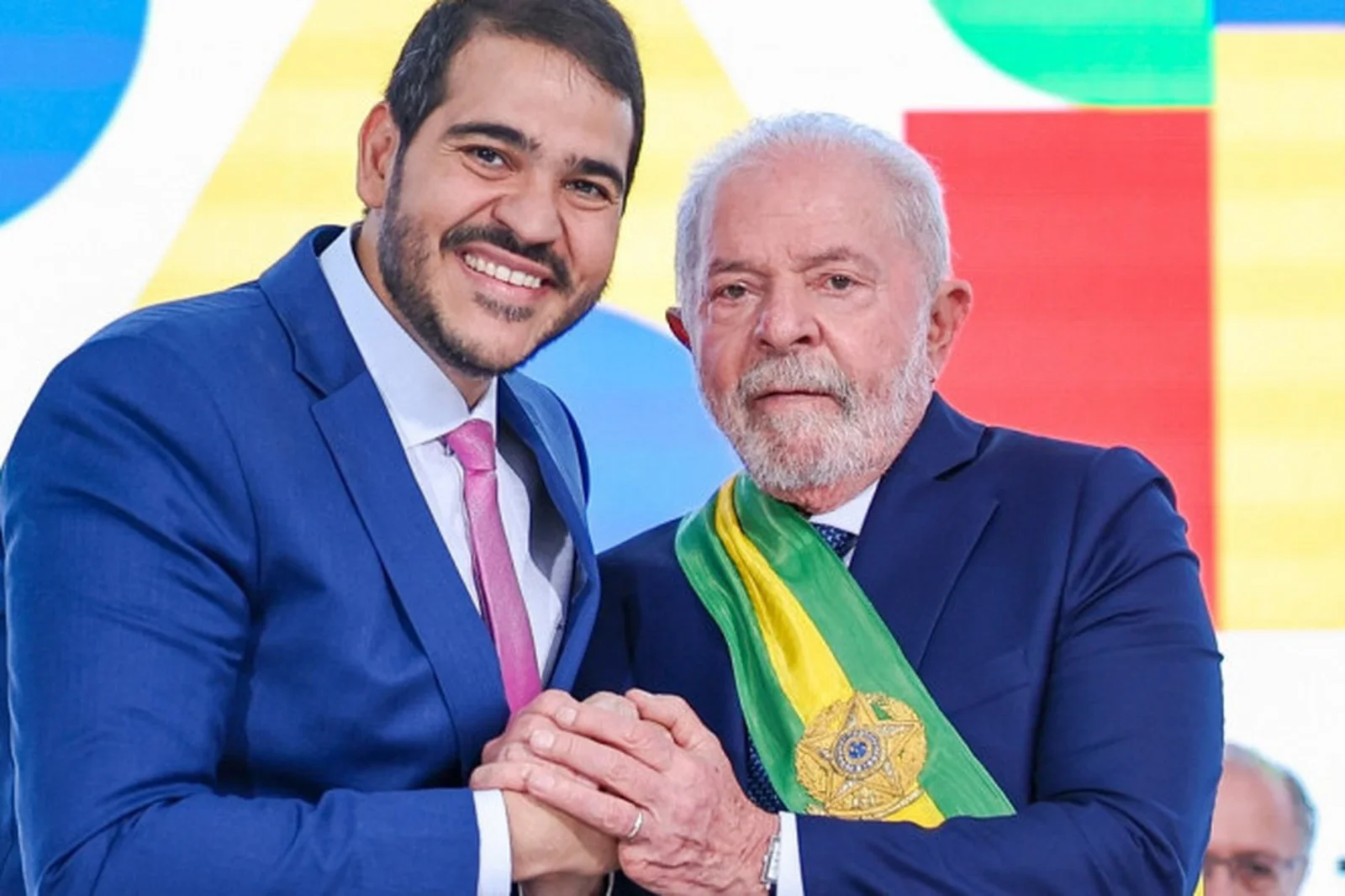 Imagem de Lula pede permanência de Messias no governo após rejeição ao STF