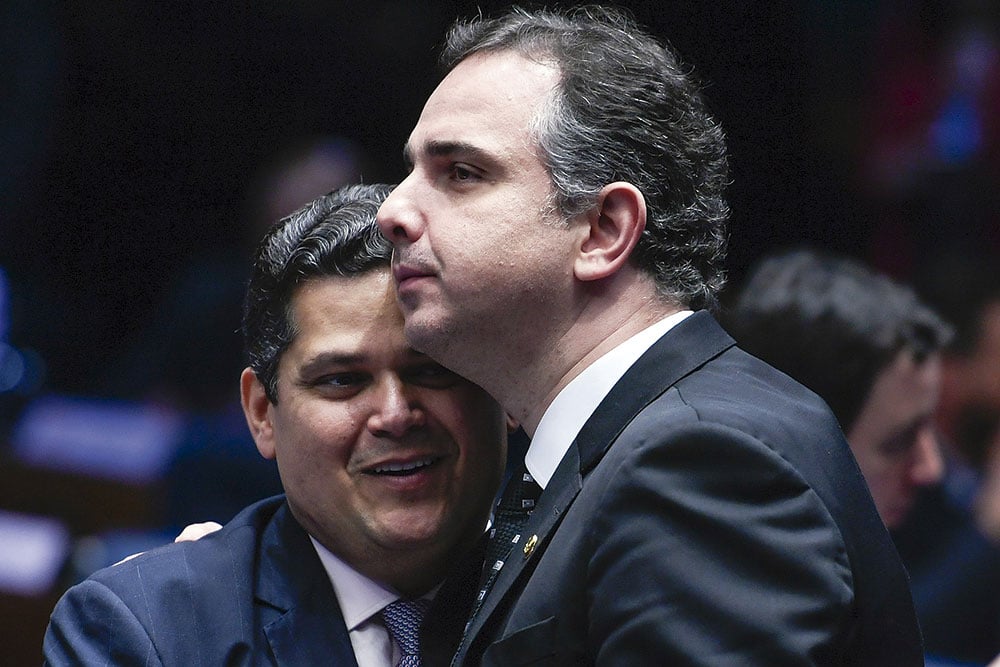 Imagem de Alcolumbre indica Rodrigo Pacheco para vaga de ministro do TCU