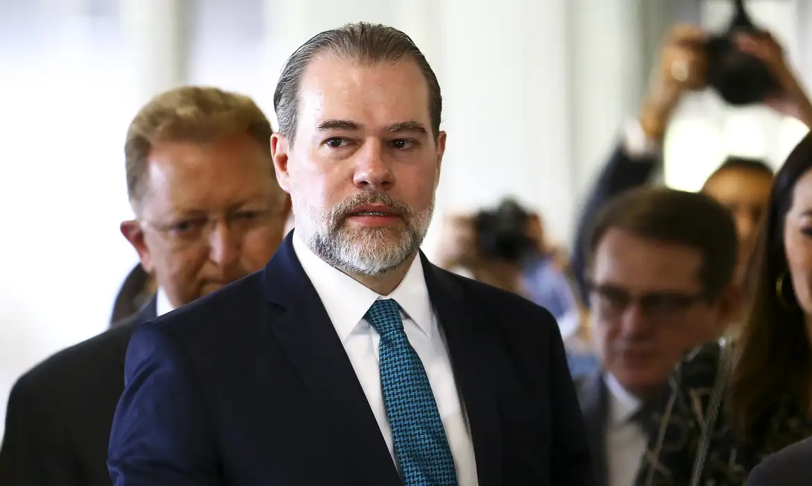 Imagem de PF encontra menções a Toffoli em conversas de Vorcaro e cunhado
