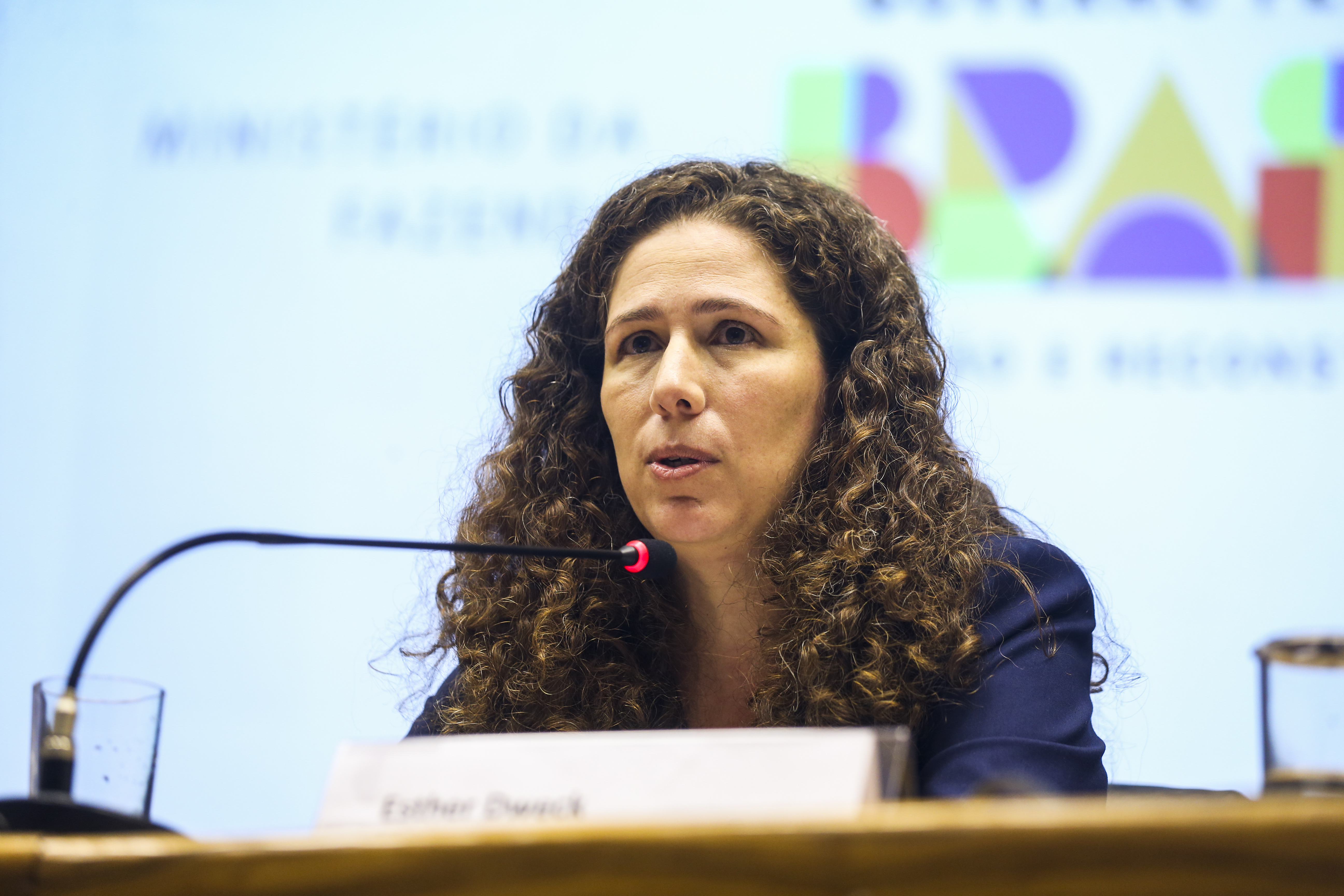 A ministra da Gestão e Inovação em Serviços Públicos, Esther Dweck