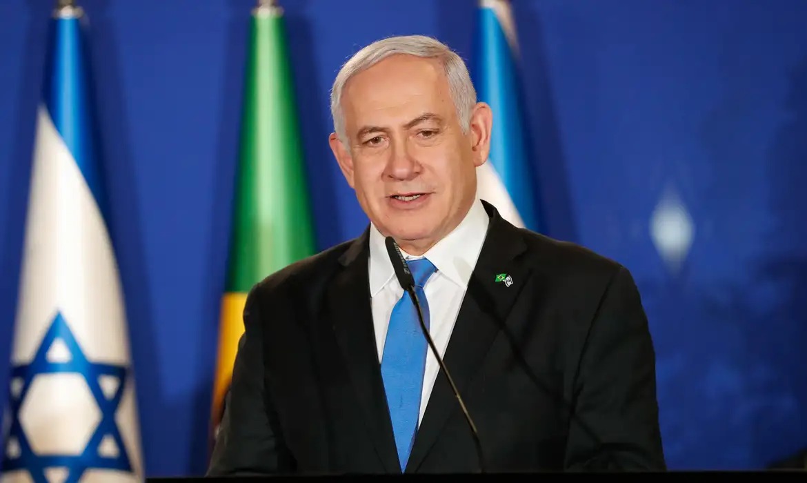 Imagem de Netanyahu afirma que Irã não deve ser armado com armas nucleares e alerta sobre ameaça regional