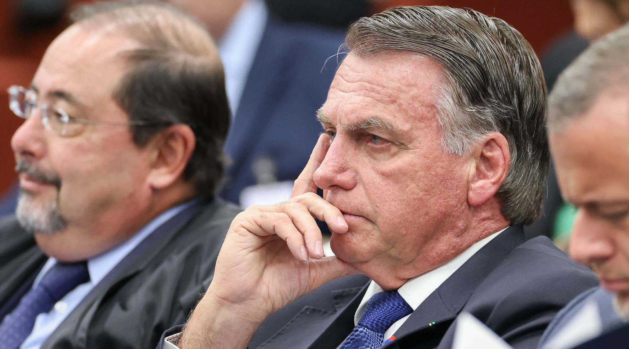 Imagem de Defesa de Bolsonaro reforça pedido de prisão domiciliar