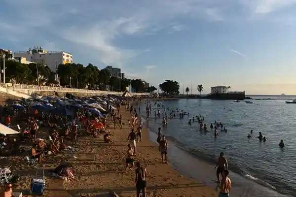 Imagem de Facção é acusada de impor preço de queijinho no Porto da Barra