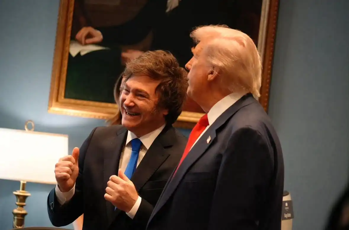 Imagem de Trump celebra vitória de Milei e admite “forte ajuda” dos EUA à Argentina